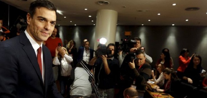 Spain election: King asks Socialist Sanchez to form government